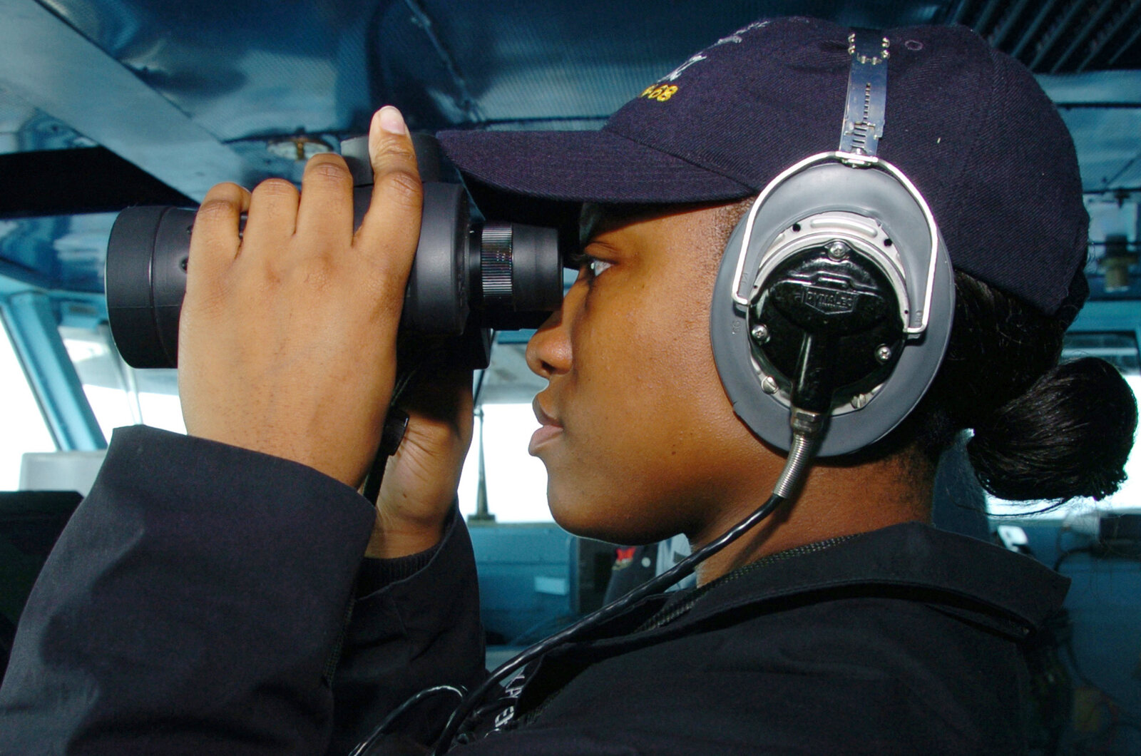 Shipboard lookout using handheld binoculars
